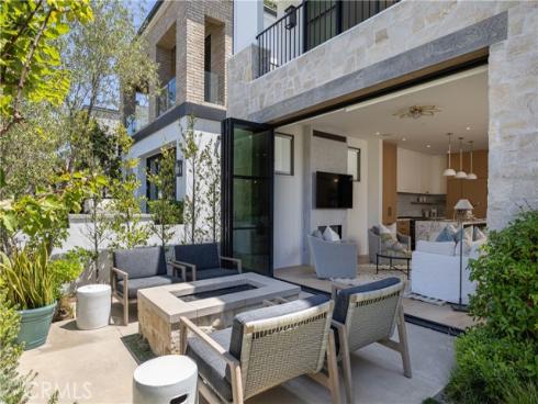 506 Goldenrod Ave , Corona del Mar, CA