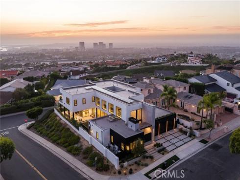 53 Montecito Drive, Corona del Mar, CA