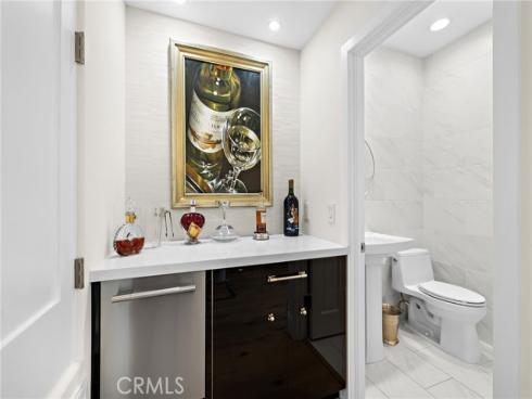 302 Carnation Avenue, Corona del Mar, CA