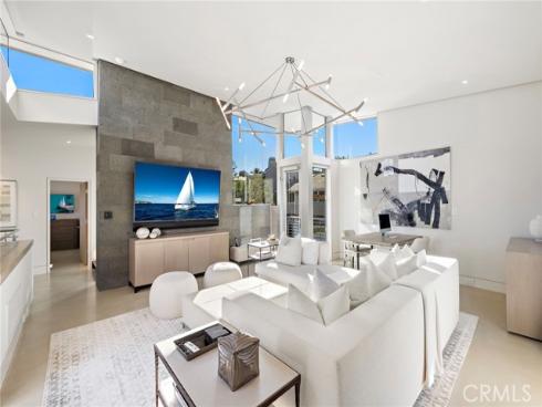 232 Hazel , Corona del Mar, CA