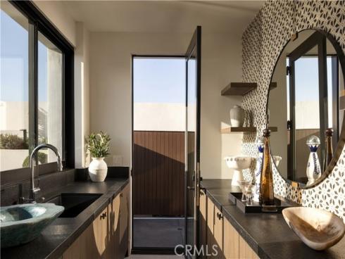 1001 Tiller Way, Corona del Mar, CA