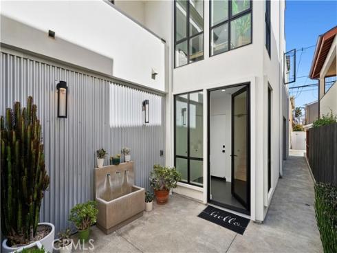 608  Orchid  , Corona del Mar, CA