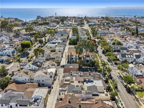 608  Orchid  , Corona del Mar, CA