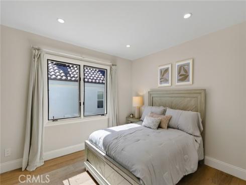 607  Dahlia   Avenue, Corona del Mar, CA