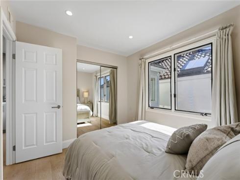 607  Dahlia   Avenue, Corona del Mar, CA