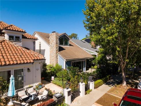 607  Dahlia   Avenue, Corona del Mar, CA
