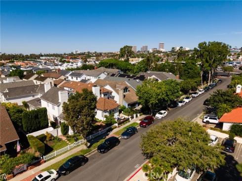 607  Dahlia   Avenue, Corona del Mar, CA