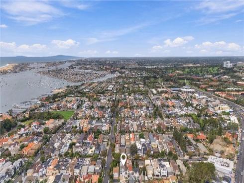 502  Fernleaf  2  Avenue, Corona del Mar, CA