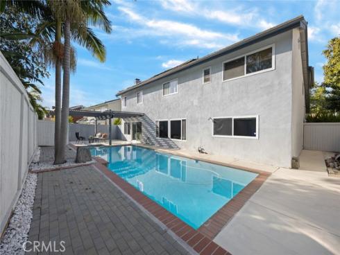 1795  Hummingbird   Drive, Costa Mesa, CA