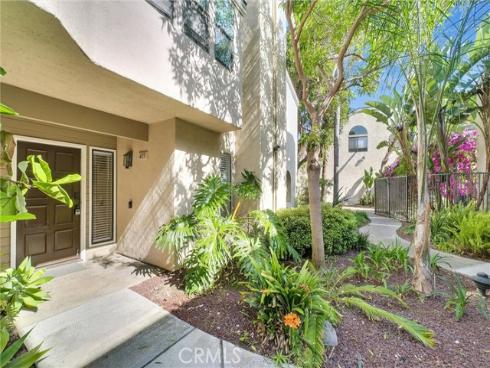 409  Bryson Springs  , Costa Mesa, CA