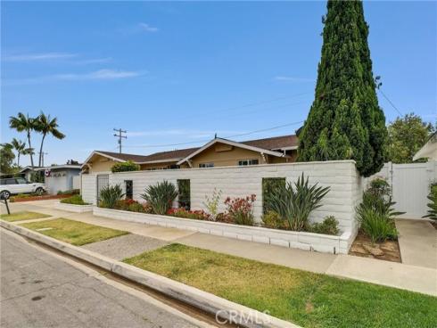 255  Sherwood   Street, Costa Mesa, CA