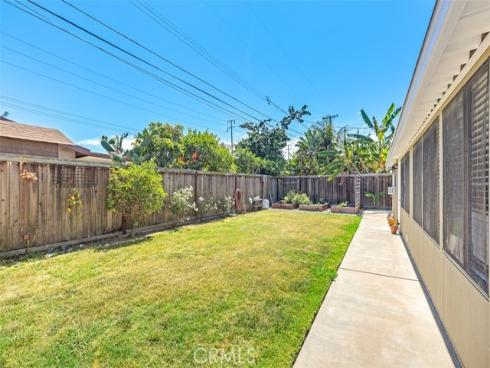 877  Darrell St.  , Costa Mesa, CA