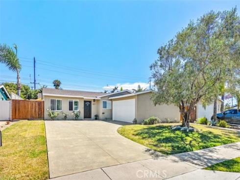 877  Darrell St.  , Costa Mesa, CA