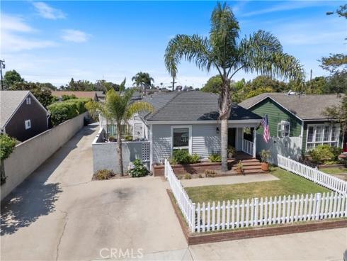 237  23rd   Street, Costa Mesa, CA