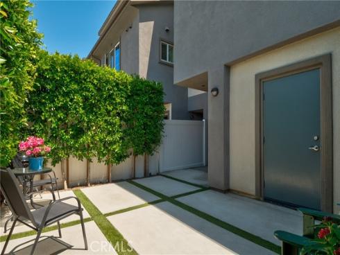 628  Seabright   Circle, Costa Mesa, CA