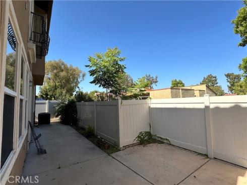 2112  Canyon   Circle, Costa Mesa, CA