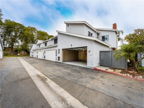 600  Rainier Way  207 , Costa Mesa, CA