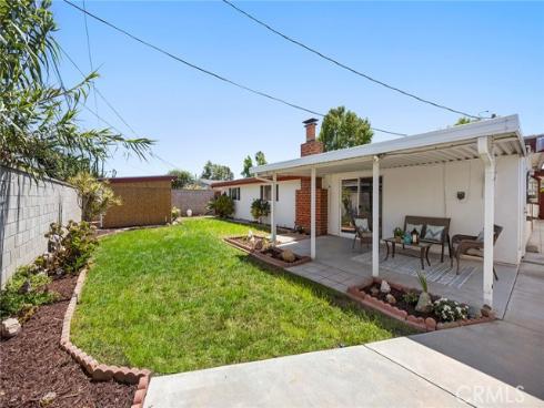 2220  Wallace   Avenue, Costa Mesa, CA