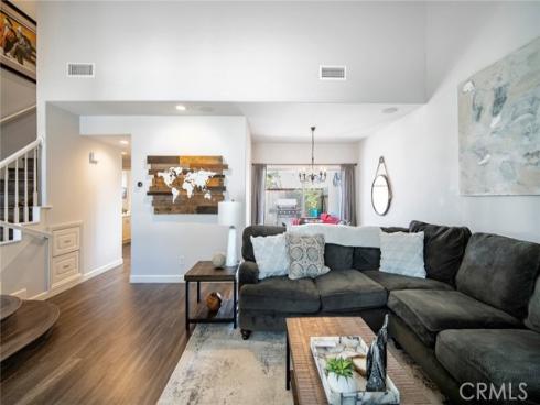 2370  Elden  D  Avenue, Costa Mesa, CA