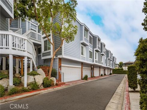 745  Schenley Bay  , Costa Mesa, CA