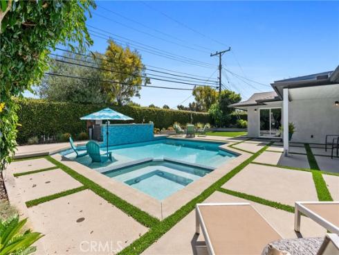 3066  Country Club  , Costa Mesa, CA