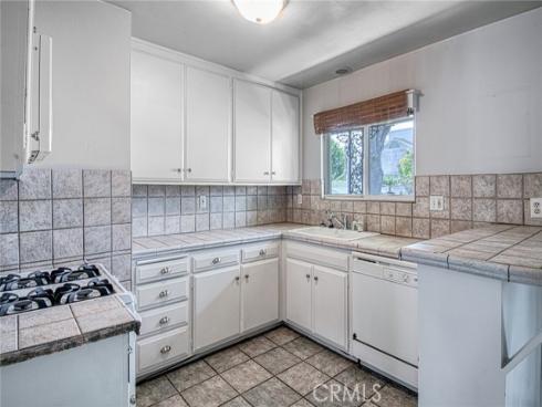 2400  Elden  2  Avenue, Costa Mesa, CA