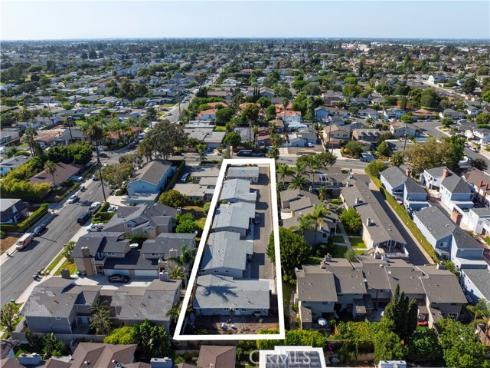 2422  Santa Ana   Avenue, Costa Mesa, CA