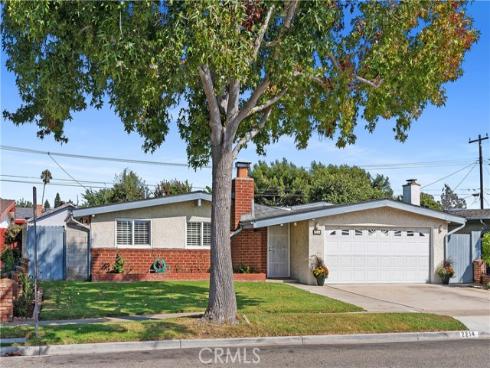 2214  Wallace   Avenue, Costa Mesa, CA