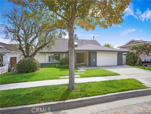 1977  Kornat   Drive, Costa Mesa, CA