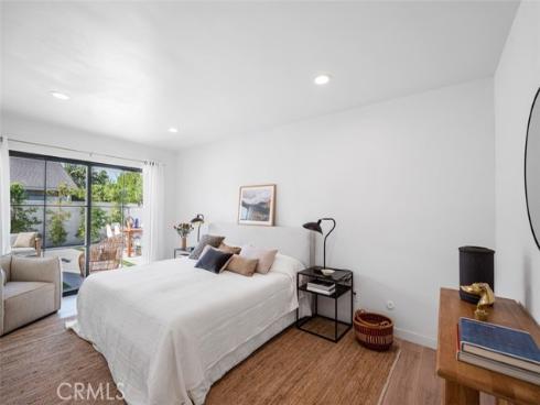 984  Carnation   Avenue, Costa Mesa, CA