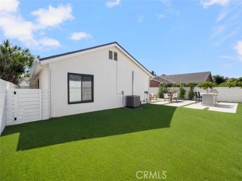 984  Carnation   Avenue, Costa Mesa, CA