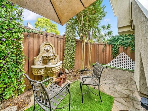 2463  Irvine  B2  Avenue, Costa Mesa, CA