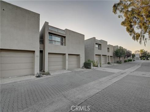 381  Bay View   Terrace, Costa Mesa, CA