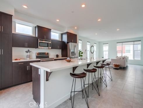 2015  Placentia   Avenue, Costa Mesa, CA