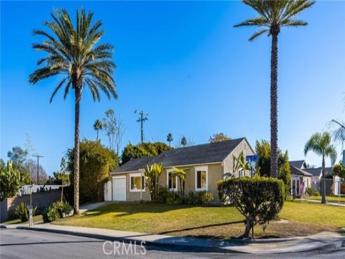 939  Oak   Street, Costa Mesa, CA