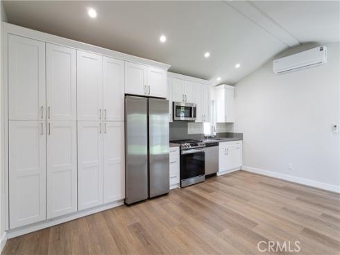 264 Walnut Street, Costa Mesa, CA