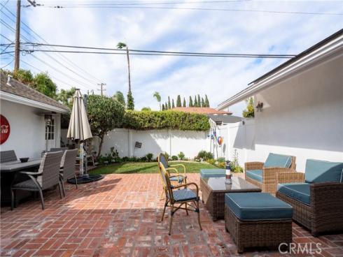 226 Santa Isabel Avenue, Costa Mesa, CA