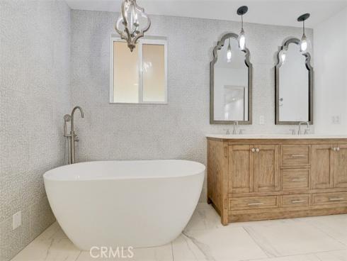 380 Mira Loma Pl , Costa Mesa, CA