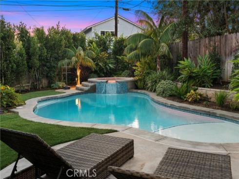 2873  Regis   Lane, Costa Mesa, CA