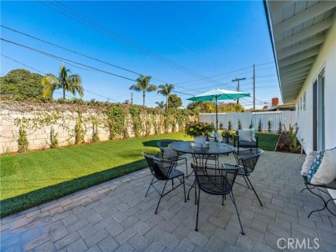 208  Amherst   Place, Costa Mesa, CA