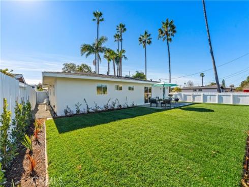208  Amherst   Place, Costa Mesa, CA