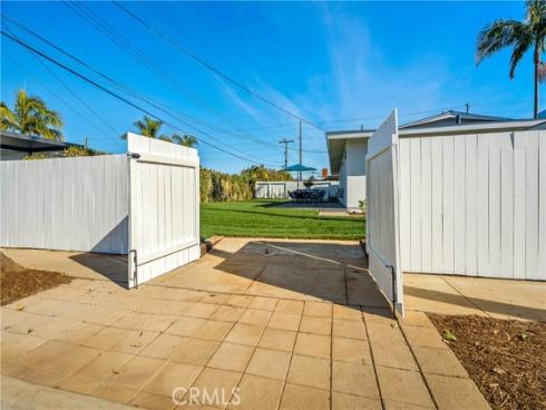 208  Amherst   Place, Costa Mesa, CA