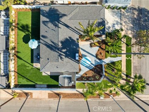 208  Amherst   Place, Costa Mesa, CA