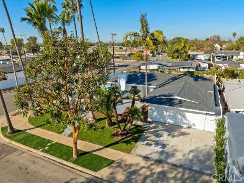 208  Amherst   Place, Costa Mesa, CA