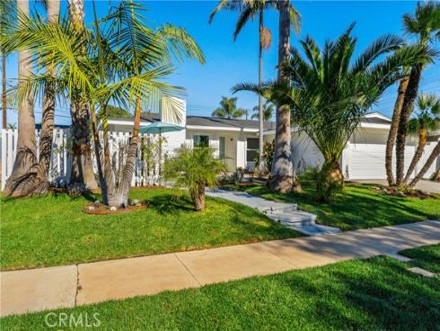 208  Amherst   Place, Costa Mesa, CA