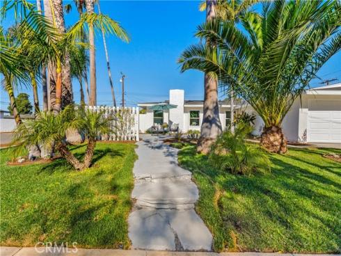 208  Amherst   Place, Costa Mesa, CA