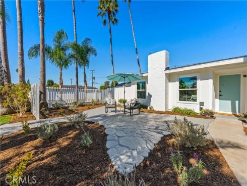 208  Amherst   Place, Costa Mesa, CA