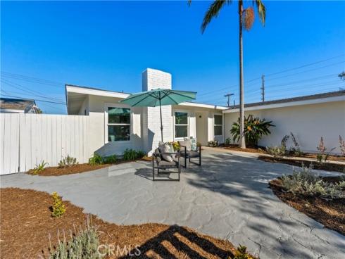 208  Amherst   Place, Costa Mesa, CA