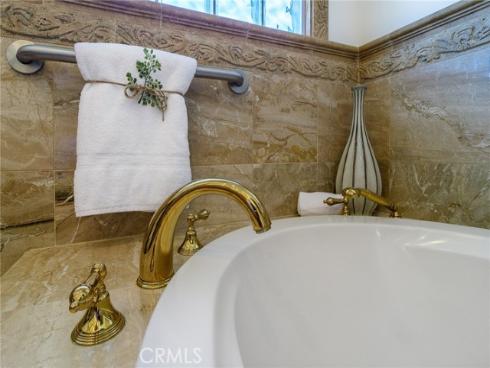 1914 Suva Circle, Costa Mesa, CA