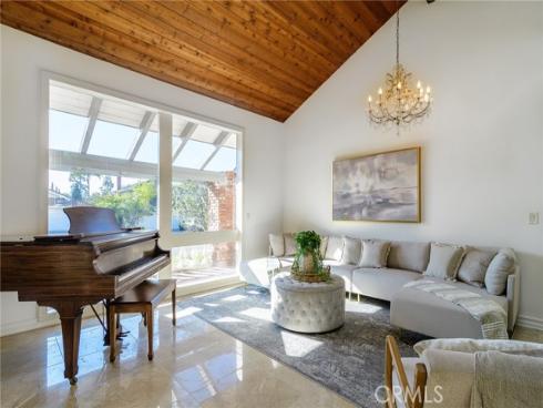 1914 Suva Circle, Costa Mesa, CA